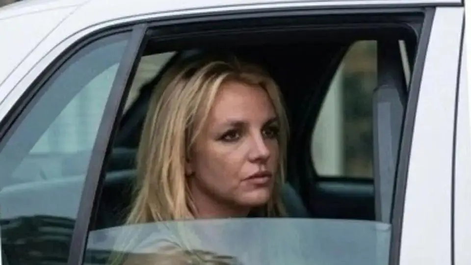 Britney Spears es acusada formalmente de conducir 'hasta las chanclas' 