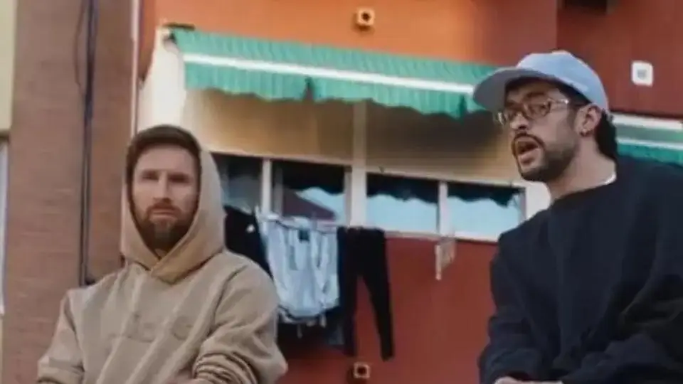 ¡Se juntaron los cracks! Messi y Bad Bunny protagonizan comercial de futbol (+video)