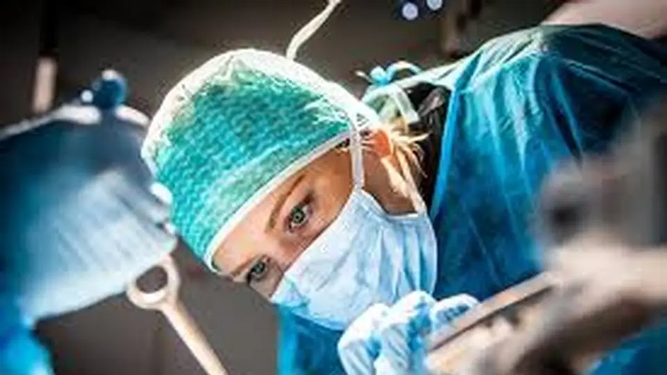 ¡No te pases! Cirujano confunde tatuaje con tumor